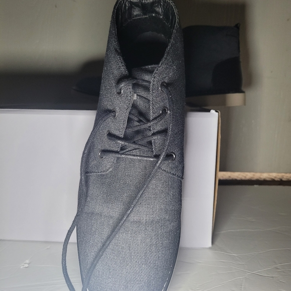 London fog dress shoes.
